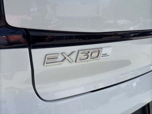 New 2026 Volvo EX30 Ultra w/ Protection Package Premier AWD/4WD image 32