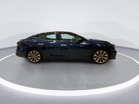 Used 2019 Nissan Maxima Platinum w/ Sport Mat Group image 9