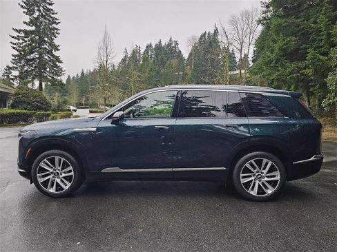 New 2026 Cadillac Vistiq Luxury image 4