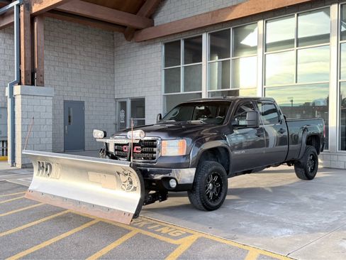 Used 2011 GMC Sierra 2500 SLE w/ SLE Preferred Package image 1