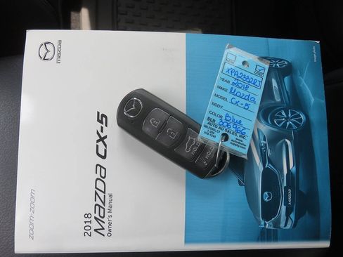 Used 2018 MAZDA CX-5 Touring w/ Preferred Equipment Package AWD/4WD image 37