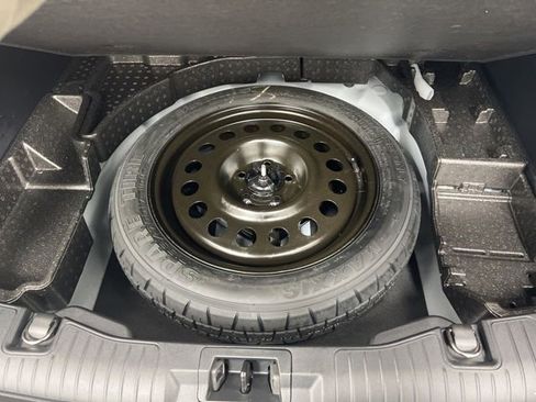 Used 2023 Ford Escape Active image 11