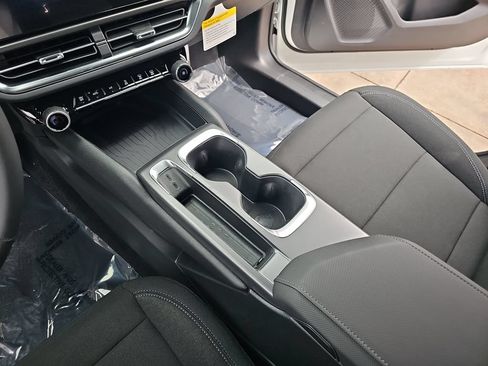 New 2026 Chevrolet Equinox EV LT w/ Comfort Package FWD image 23