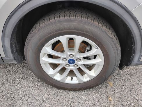 Used 2022 Ford Escape SE w/ Cold Weather Package AWD/4WD image 27