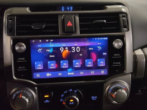 Used 2017 Toyota 4Runner SR5 AWD/4WD image 25
