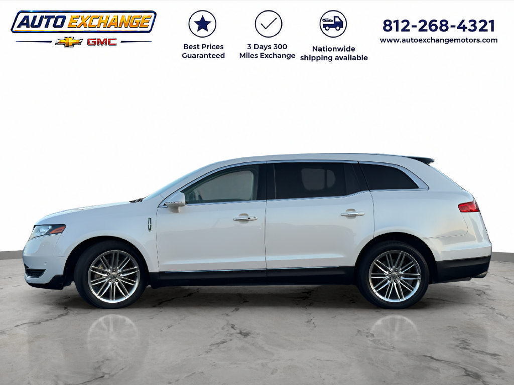Used 2018 Lincoln MKT AWD image 11