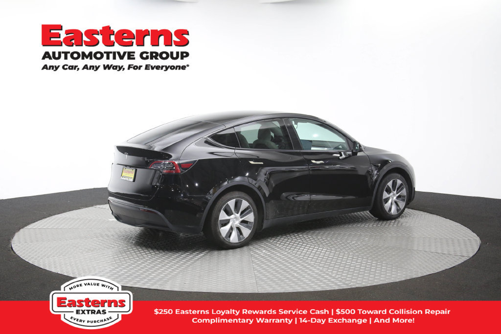 Used 2022 Tesla Model Y Long Range AWD/4WD image 39