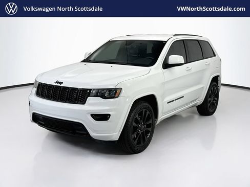 Used 2018 Jeep Grand Cherokee Altitude AWD/4WD image 1