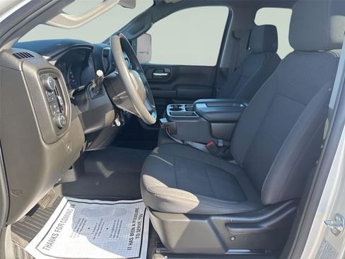 Used 2022 Chevrolet Silverado 2500 Custom image 15