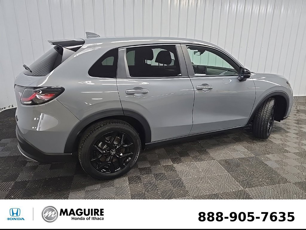Used 2024 Honda HR-V Sport image 3