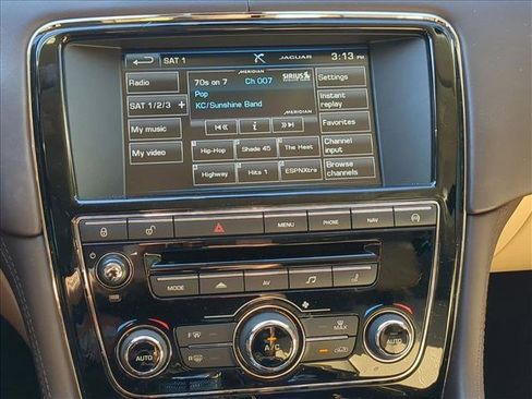 Used 2015 Jaguar XJ L Portfolio image 15