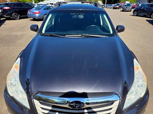 Used 2011 Subaru Outback 2.5i Premium AWD/4WD image 4