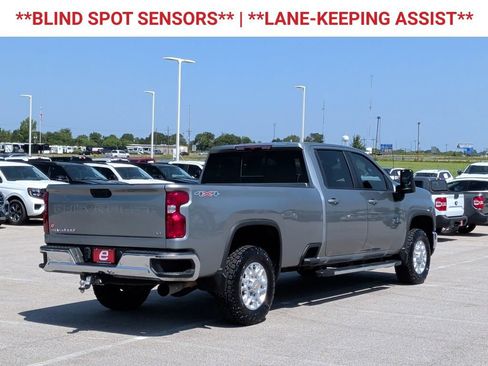 Used 2024 Chevrolet Silverado 2500 LT w/ Texas Edition AWD/4WD image 8