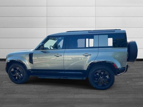 Certified 2025 Land Rover Defender 110 X-Dynamic SE AWD/4WD image 2