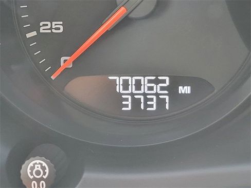 Used 2021 Porsche Macan image 6