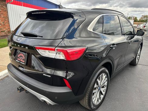 Used 2022 Ford Escape Titanium w/ Class II Trailer Tow Package AWD/4WD image 3
