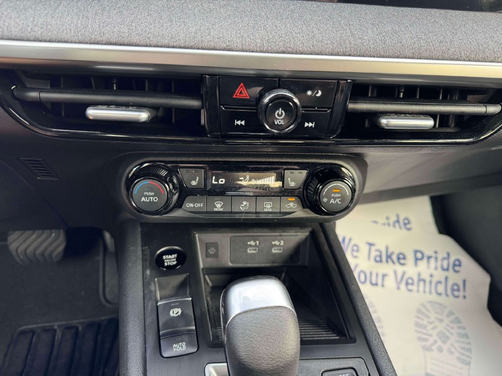 Used 2026 Nissan Kicks SV w/ Cold Weather Package AWD/4WD image 28