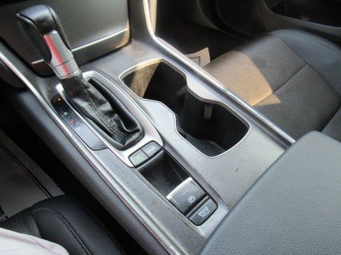 Used 2020 Honda Accord Sport image 39