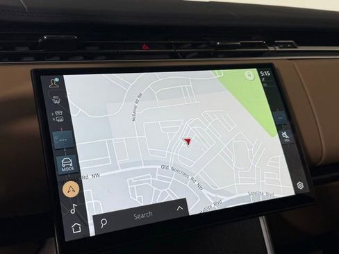 Certified 2024 Land Rover Range Rover SE image 17