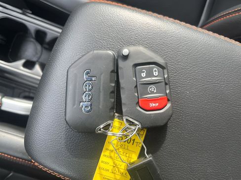 Used 2022 Jeep Gladiator Mojave w/ LED Lighting Group image 31