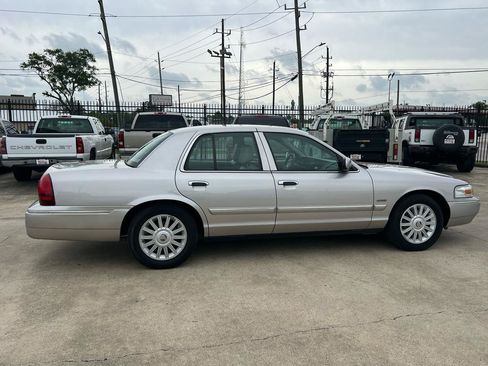 Used 2009 Mercury Grand Marquis LS RWD image 8