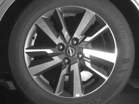 Used 2025 Nissan Versa SV image 14