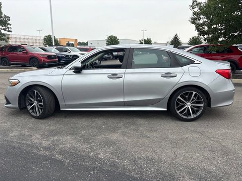 Used 2022 Honda Civic Touring image 8