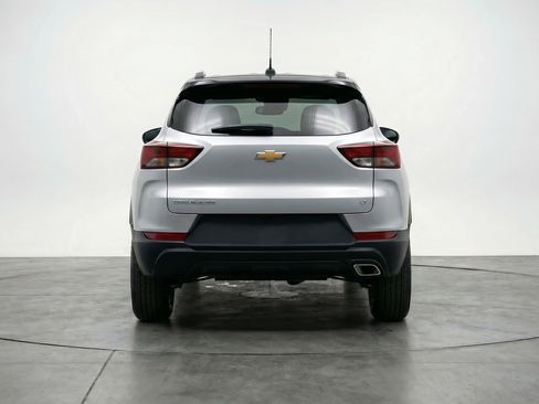 Used 2025 Chevrolet TrailBlazer LT FWD image 7