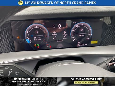 New 2026 Volkswagen Tiguan SE R-Line image 9