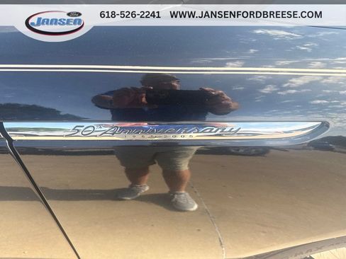 Used 2005 Ford Thunderbird RWD image 3