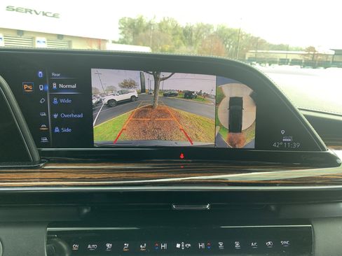 Used 2021 Cadillac Escalade Premium Luxury w/ Driver Assist Tech Package image 25