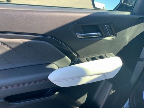 New 2024 GMC Canyon AT4X w/ Off-Road Front Bumper Package image 18