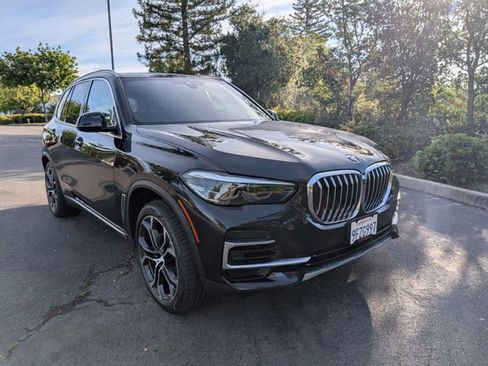 Certified 2023 BMW X5 xDrive40i w/ Premium Package image 3