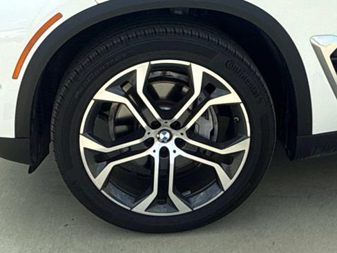 Used 2024 BMW X5 sDrive40i w/ Parking Assistance Package RWD image 5