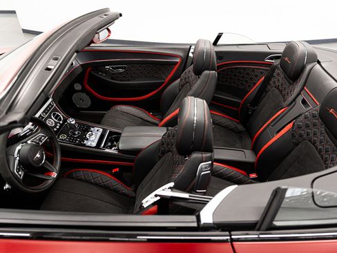 Used 2024 Bentley Continental GT Speed image 38