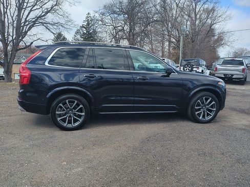 Used 2017 Volvo XC90 T6 Momentum w/ Vision Package image 8