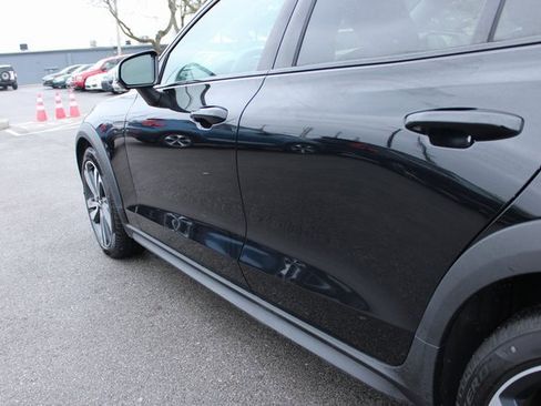 Used 2025 Volvo V60 B5 Cross Country Plus image 47