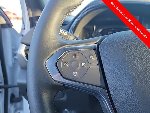 Used 2023 Chevrolet Traverse LT image 24