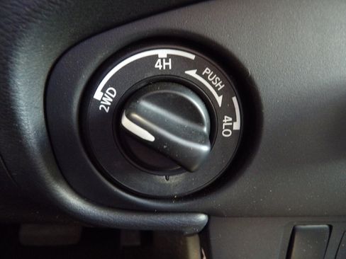 Used 2022 Nissan Frontier S image 31