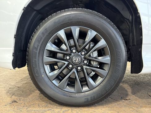 Used 2022 Lexus GX 460 Premium w/ Premium Package AWD/4WD image 10