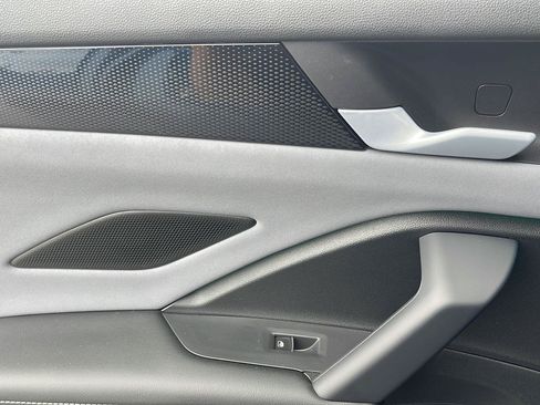 New 2026 Volkswagen Tiguan SE R-Line AWD/4WD image 14