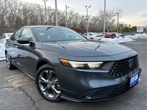 Certified 2023 Honda Accord EX-L image 2