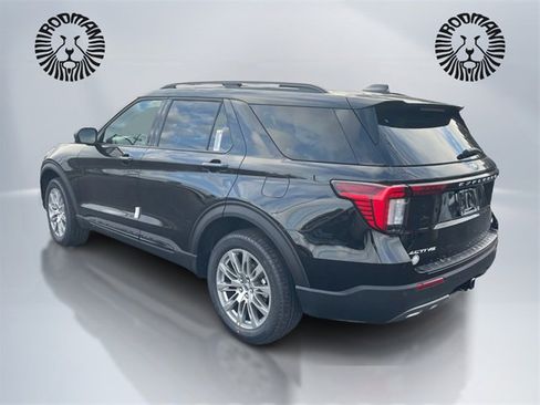 New 2026 Ford Explorer Active w/ Active Comfort Package image 7