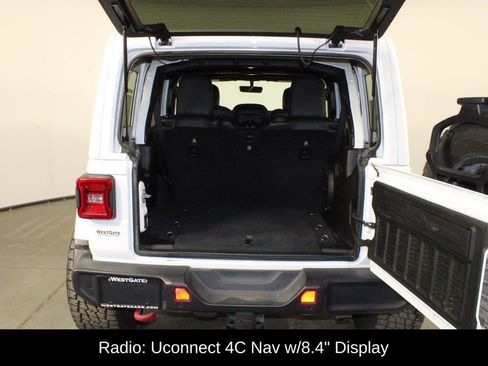 Used 2018 Jeep Wrangler Unlimited Rubicon image 14