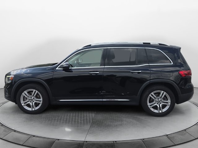Used 2020 Mercedes-Benz GLB 250 w/ Premium Package image 2