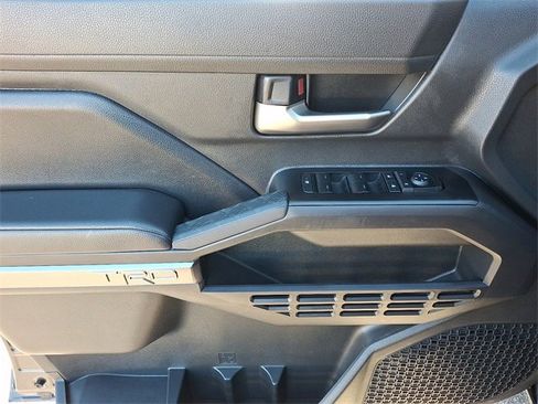 Used 2025 Toyota Tacoma SR5 image 12