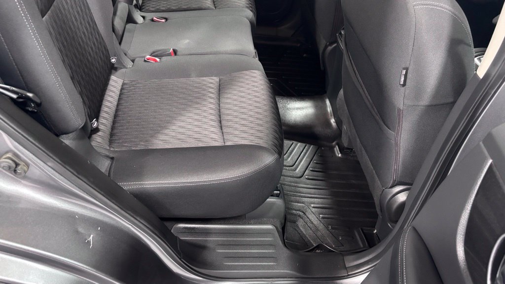 Used 2018 Nissan Rogue S AWD/4WD image 24