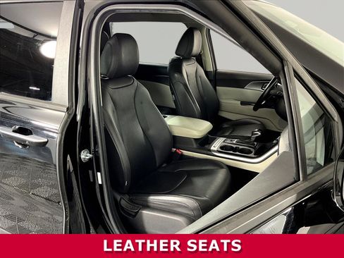 Certified 2022 Kia Carnival LX FWD image 29