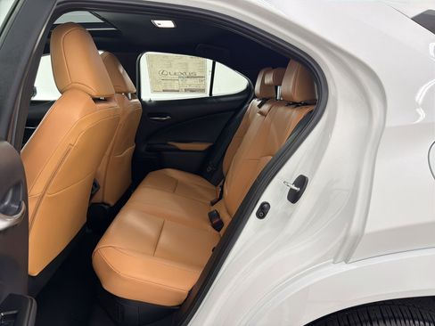 New 2026 Lexus UX 300h FWD image 13