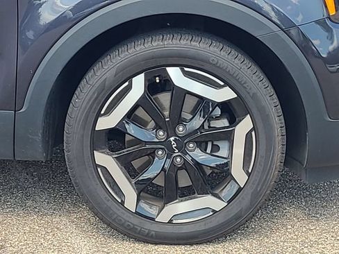 Used 2025 Kia Telluride S FWD image 9
